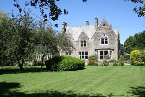 The Rectory Lacock Boutique Bed and Breakfast — 4-Star Luxury Hotel in Lacock, United Kingdom