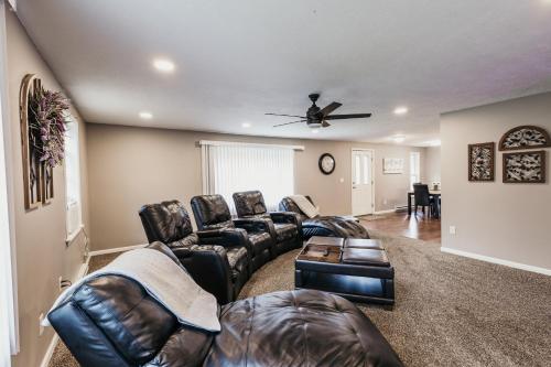 Indoor Hot Tub Spacious & Updated MQT Township Home — 4-Star Luxury Hotel in Marquette, United States