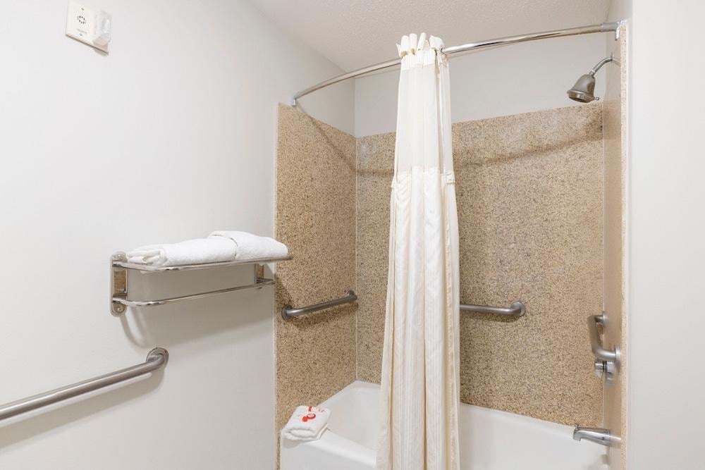 Red Roof Inn Stafford TX - photo 24