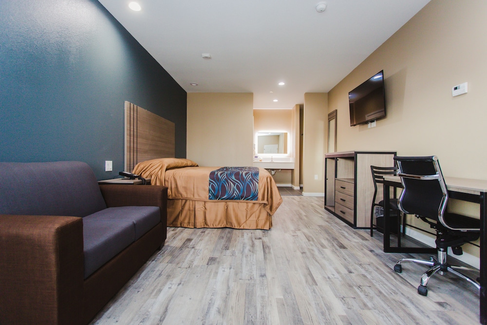 Budget Host Inn and Suites - photo 5