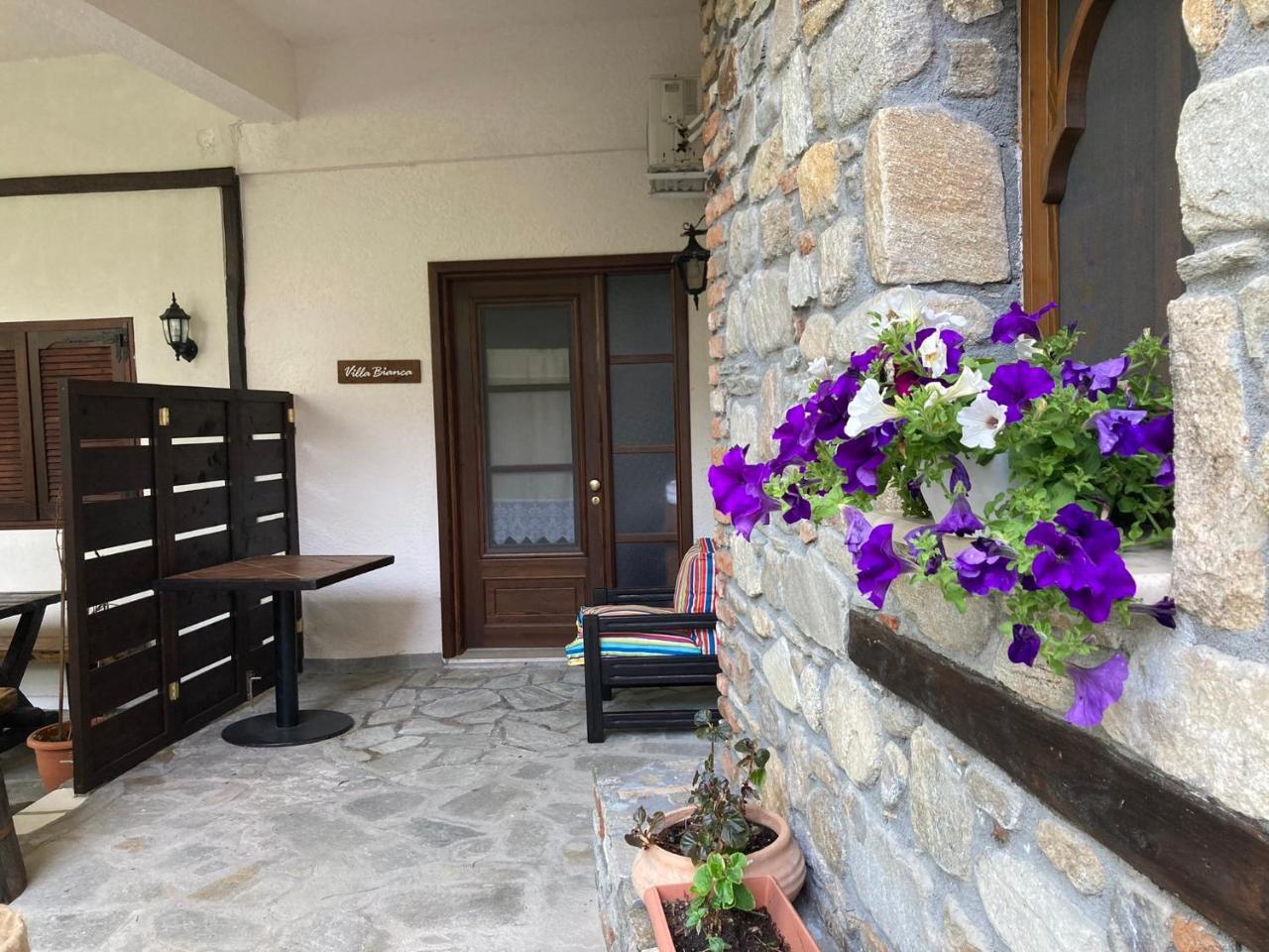 KoNaKaRi Garden in Stavros, Greece