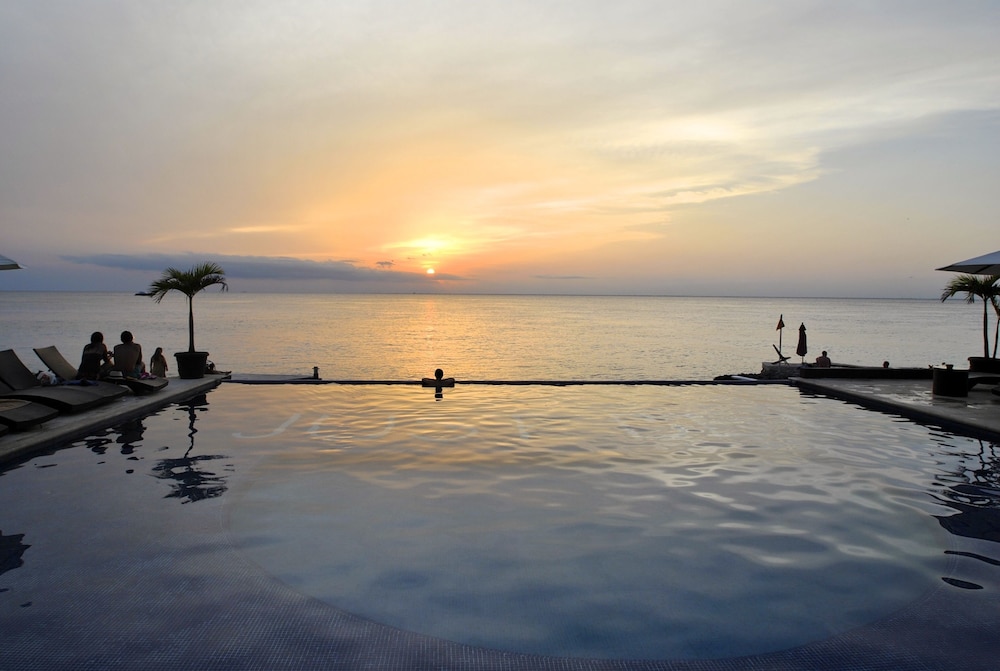 Infinity Pool