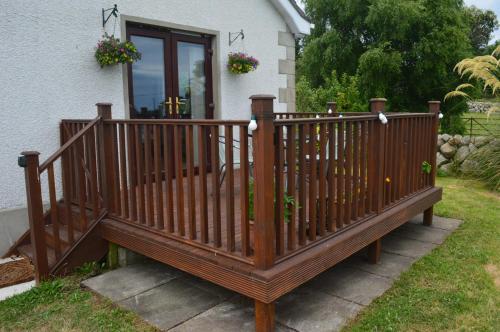 Carrick Cove self contained accomodation with private decking — 4-Star Luxury Hotel in Annalong, United Kingdom