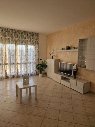 Flowers Apartment — 4-Star Luxury Hotel in Ortona, Italy