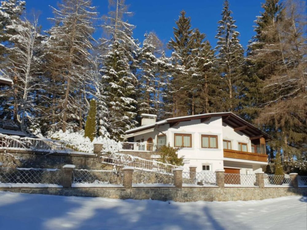 Chalet Luis — 4-Star Luxury Hotel in Reith Bei Seefeld, Austria