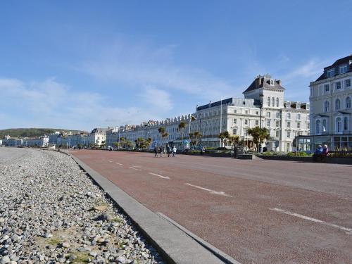 Llwynon Cottage — 4-Star Luxury Hotel in Llandudno, United Kingdom