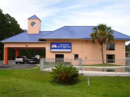Americas Best Value Inn - carbon neutral hotel in Yulee