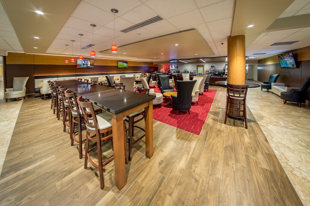 Holiday Inn Des Moines Airport Conf Center by IHG - photo 49