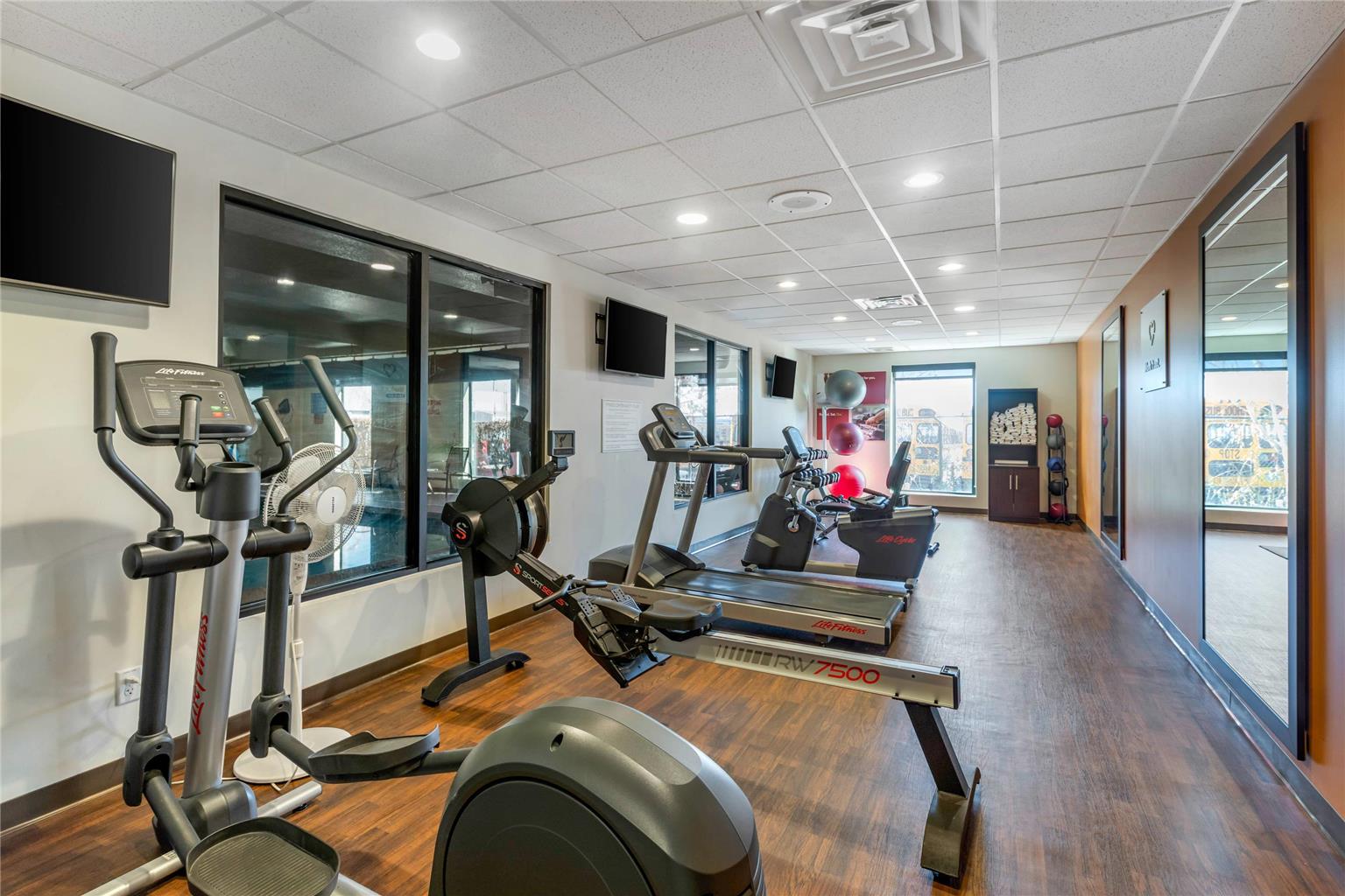 MainStay Suites Near Denver Downtown - photo 20