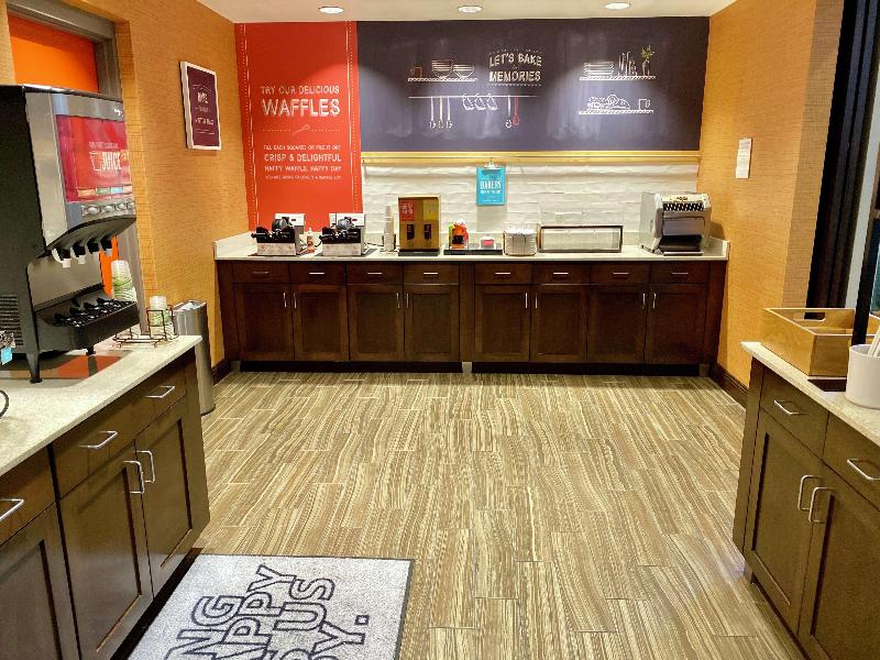 Hampton Inn & Suites Deland - photo 106