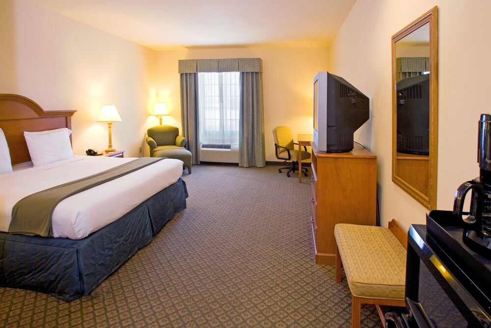 Holiday Inn Express & Suites Rio Grand by IHG - photo 6