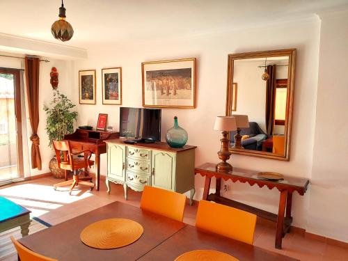 Apartamento Montesol — 4-Star Luxury Hotel in Sanet Y Negrals, Spain