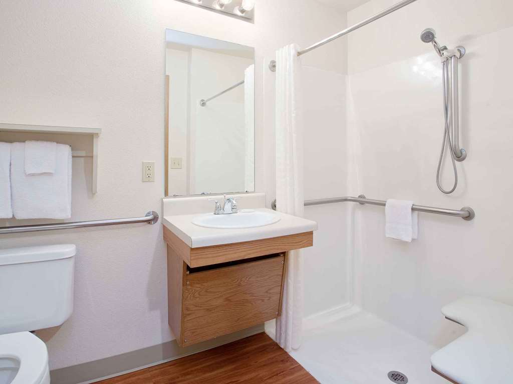 WoodSpring Suites Mobile - photo 12