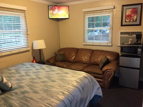 Palmers Motel - photo 20