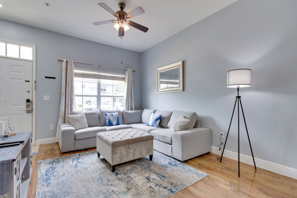 12 Mi to Disney Family Home with Resort Amenities - photo 4
