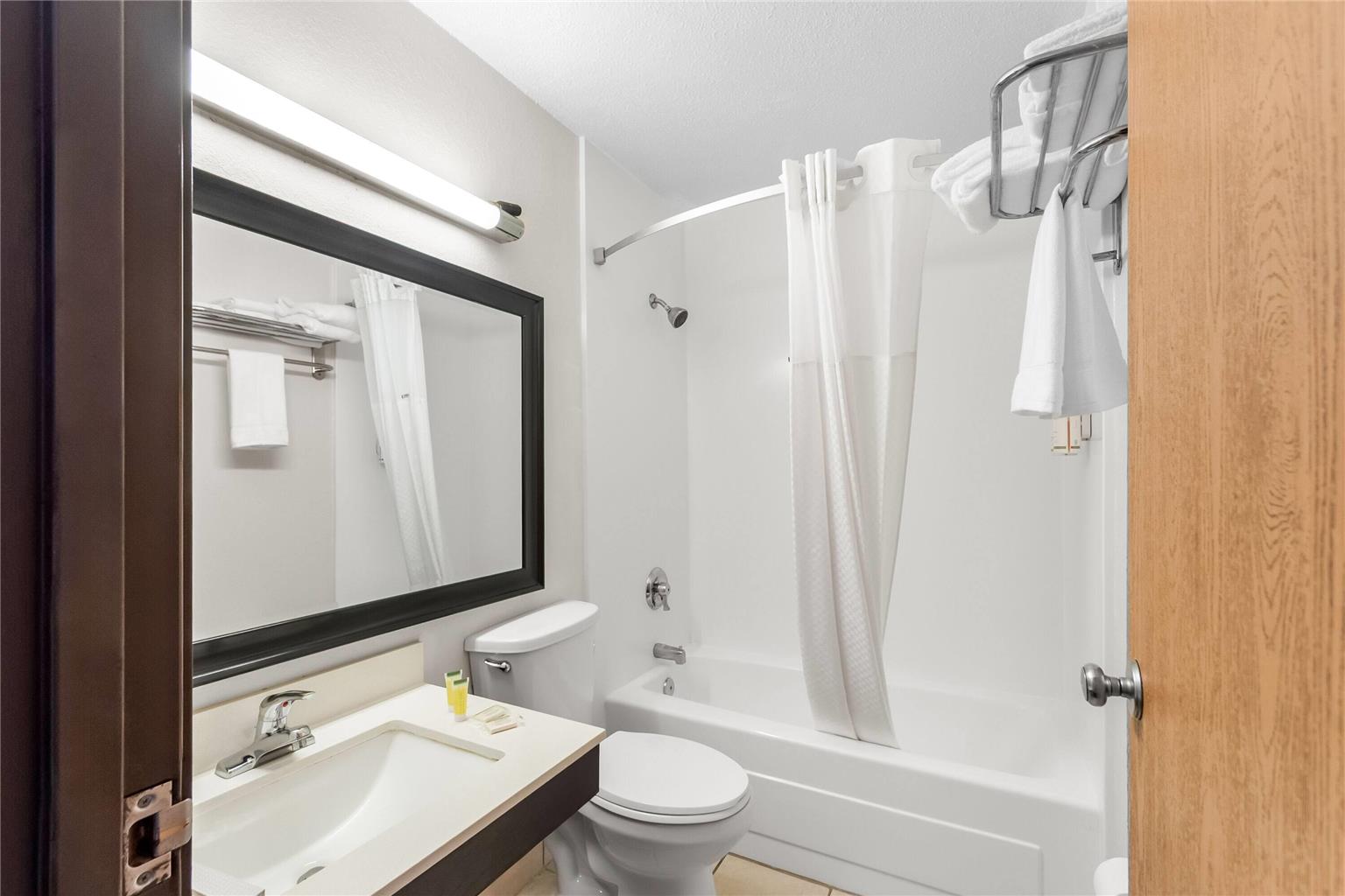 Super 8 by Wyndham Dumfries Quantico - photo 16