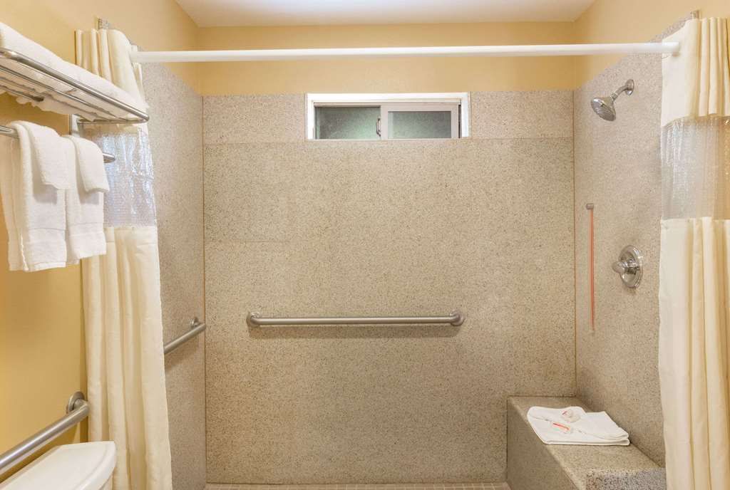 Days Inn King City - photo 13