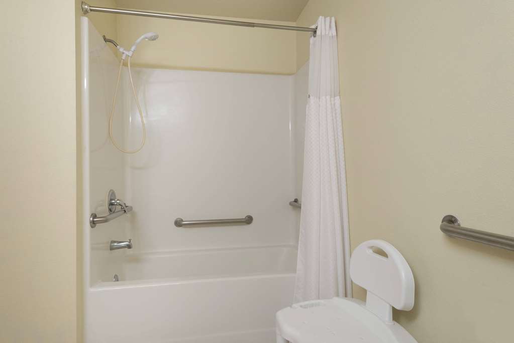 Baymont by Wyndham Noblesville - photo 9