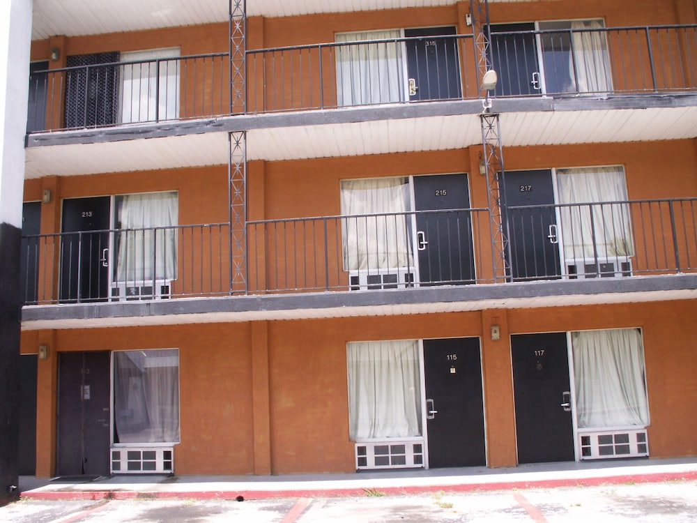 Inn of Knoxville - photo 15