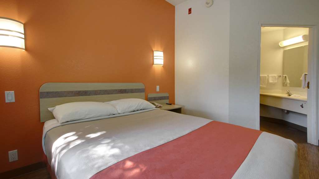 Motel 6 Lehi UT Thanksgiving Point - photo 11