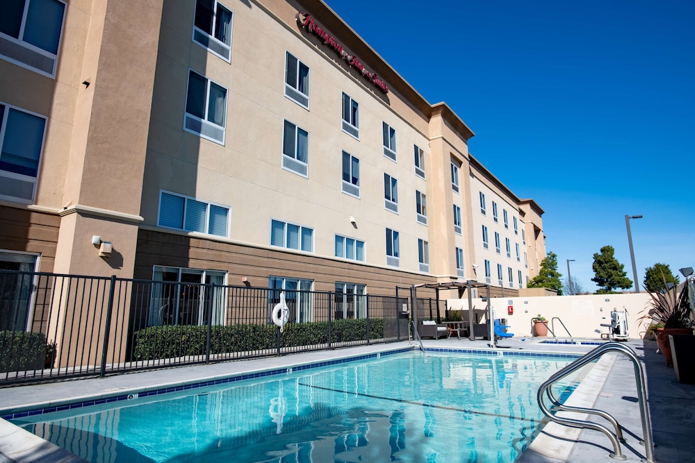 Hampton Inn & Suites Pittsburg CA - photo 115