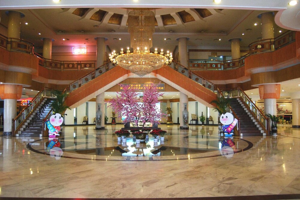 Xinxing Hotel Laiwu — Laiwu
