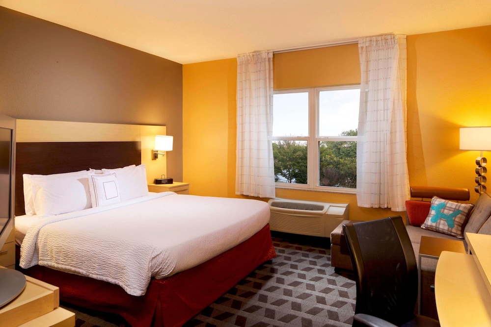 TownePlace Suites by Marriott Jacksonville - photo 7