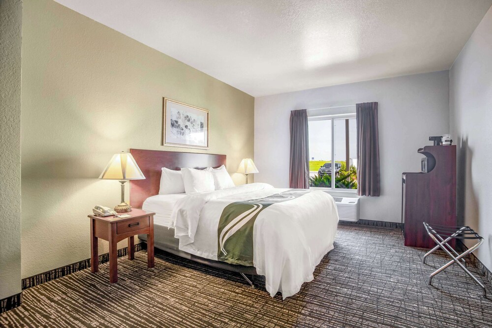 Quality Inn Parsons North - photo 5