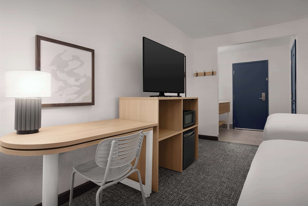 Spark by Hilton San Jose Airport - photo 12