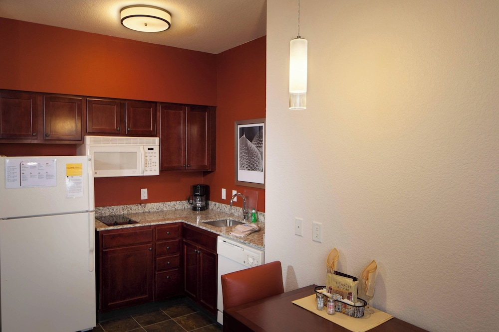 Residence Inn by Marriott Wichita East At Plazzio - photo 18