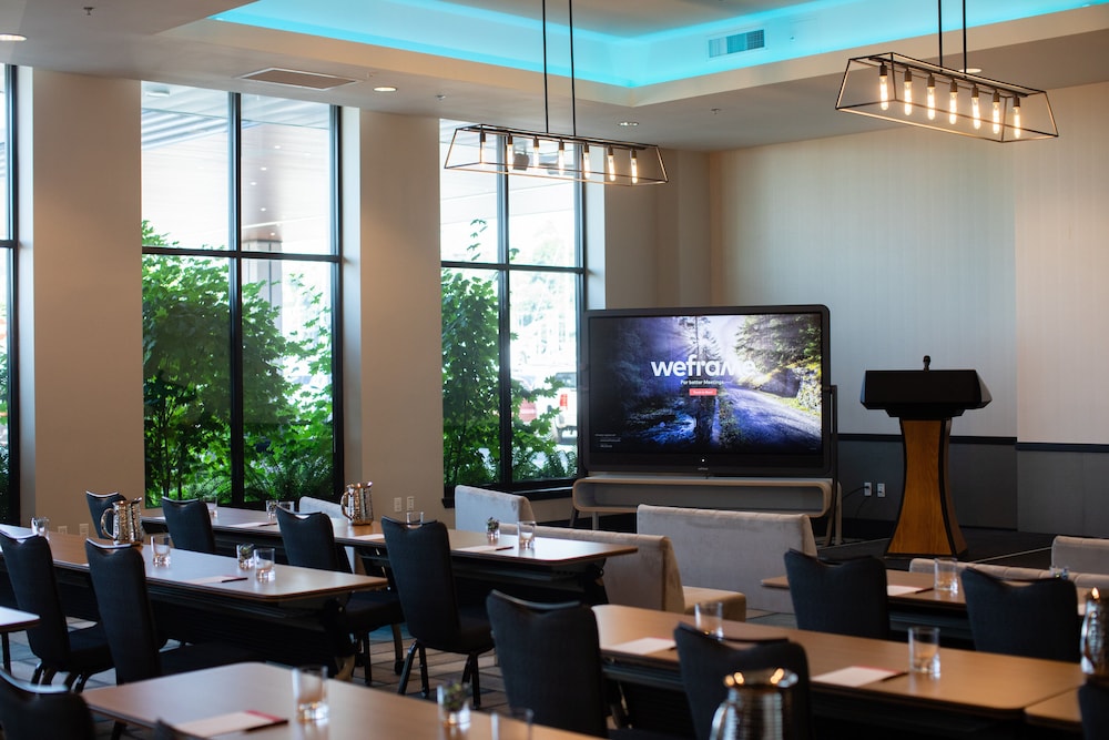 Hotel Indigo Everett Waterfront Place by IHG - photo 45