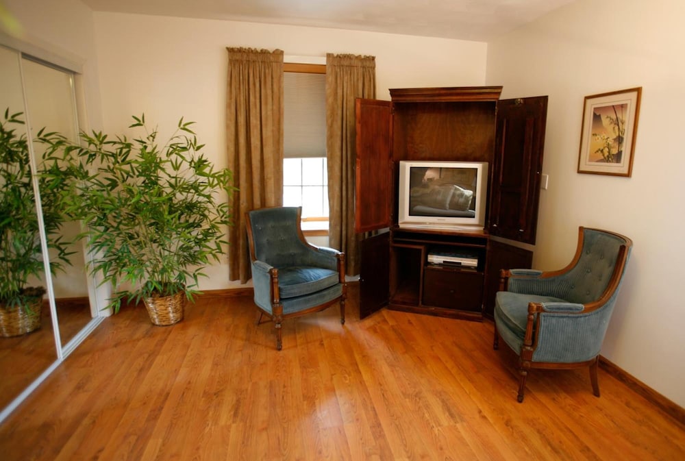 Abbey Archway Inn - photo 30