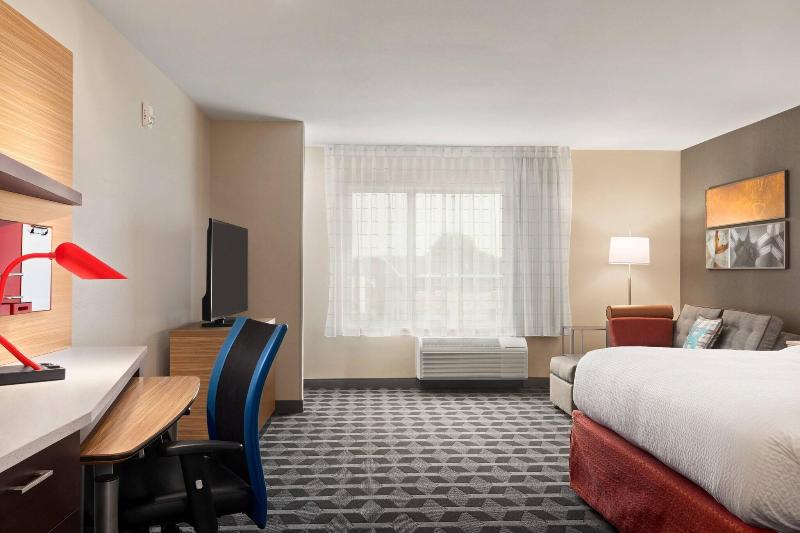 TownePlace Suites by Marriott Janesville - photo 39