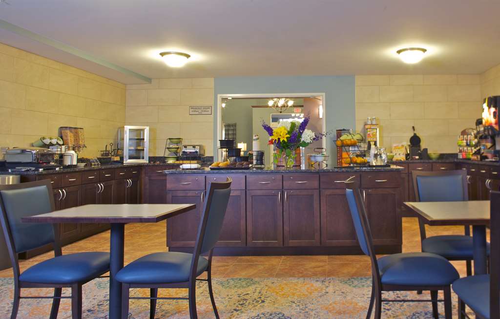 GrandStay Hotel & Suites Mount Horeb Madison - photo 12