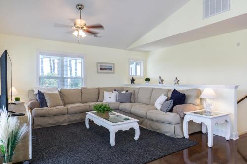 Southern Charm by Oak Island Accommodations - photo 11