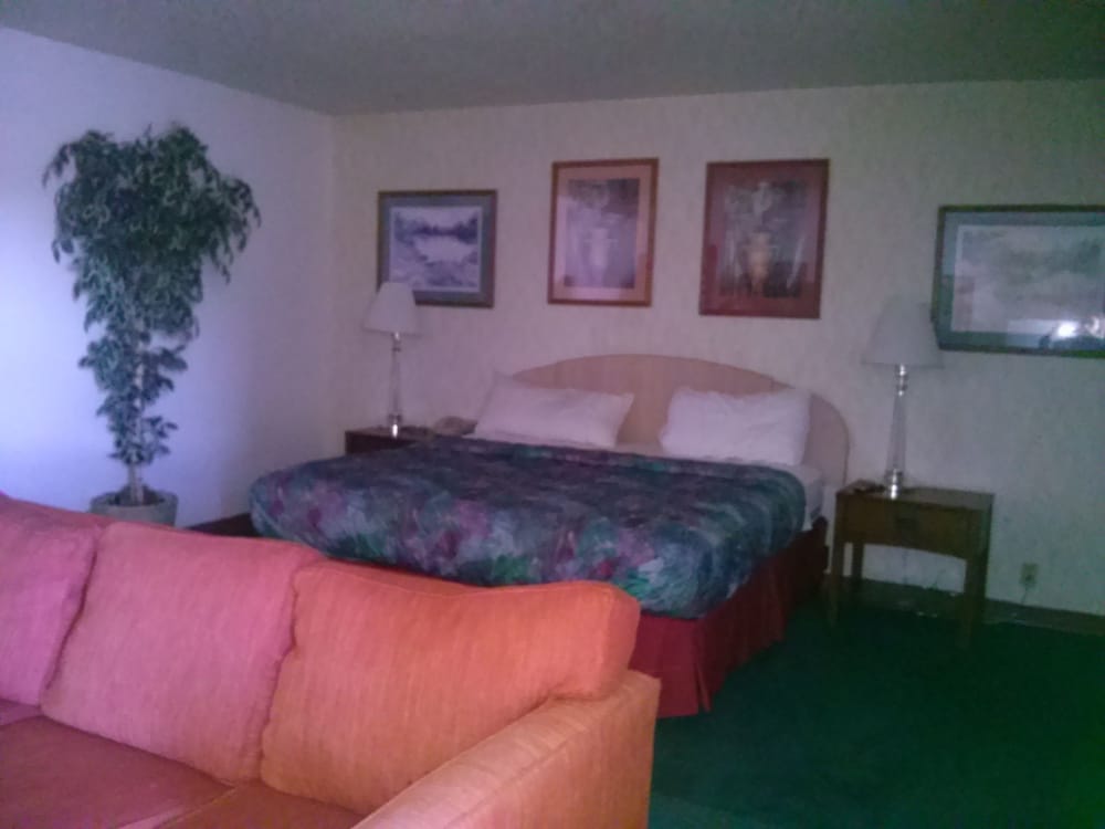 Val U Stay Inn and Suites - photo 4
