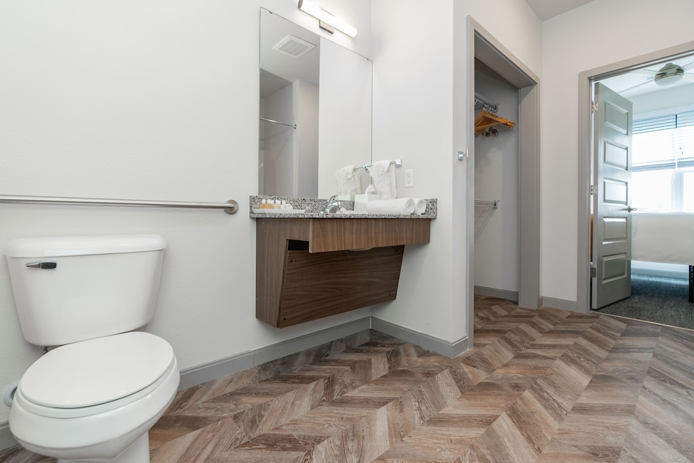 Yugo Guest Suites - photo 30