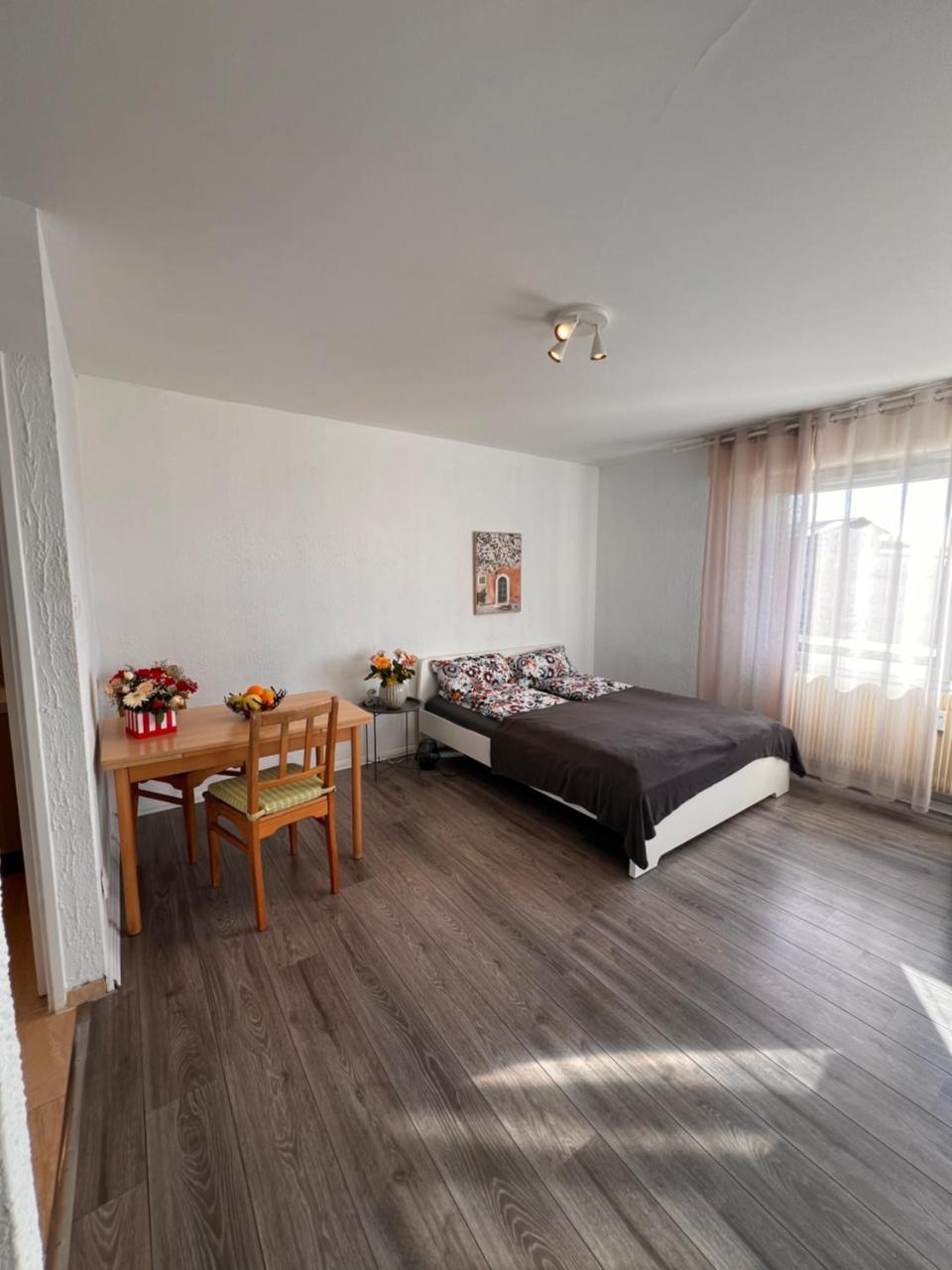 Modern Flat de Ch Airport Parking - last minute hotel in Unknown City