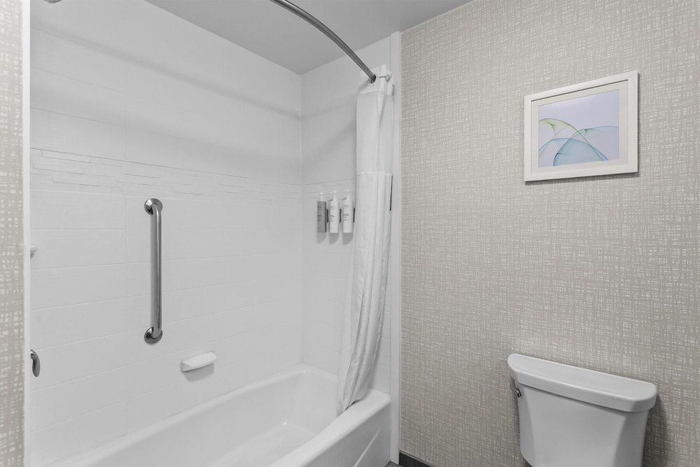 Hampton Inn & Suites Baltimore Woodlawn - photo 31