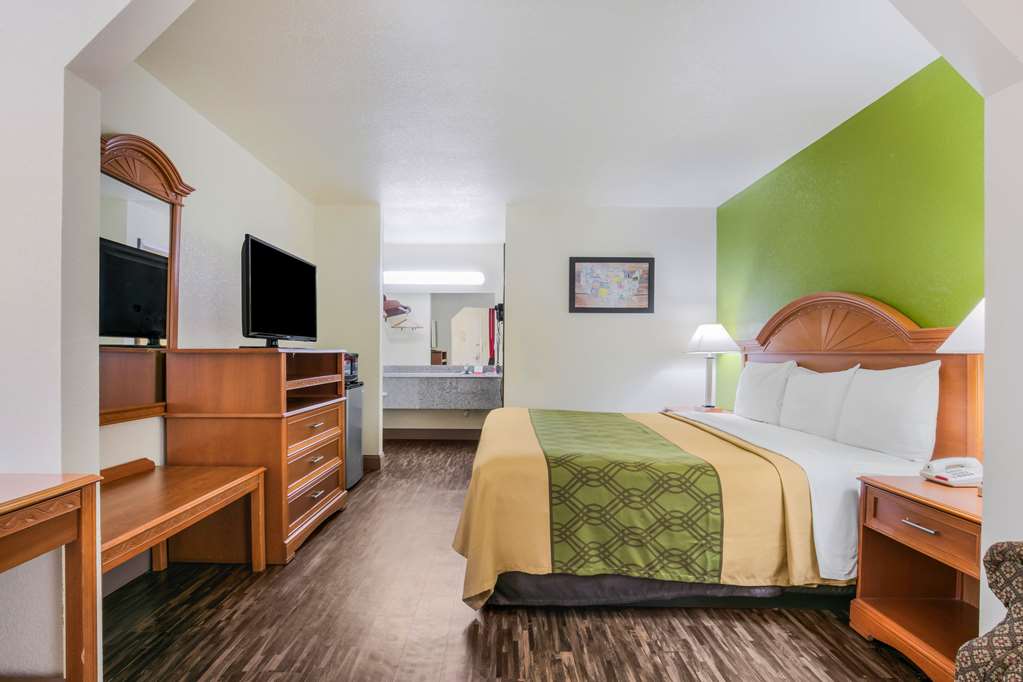 Econo Lodge & Suites Brinkley - photo 24