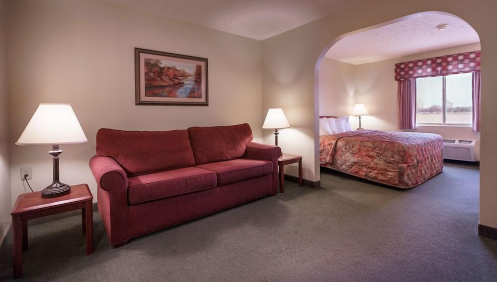 Supertel Inn & Conference Center - photo 8
