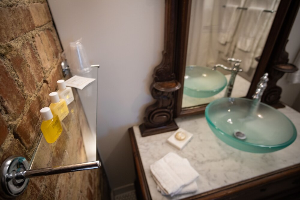 The Hackett Hotel - photo 16