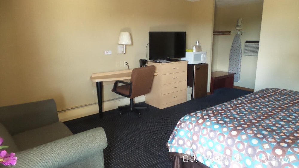 River's Edge Motel - photo 3