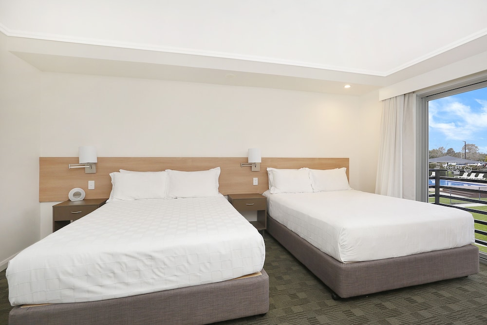 Springs Shoalhaven Nowra — Nowra — photo 3