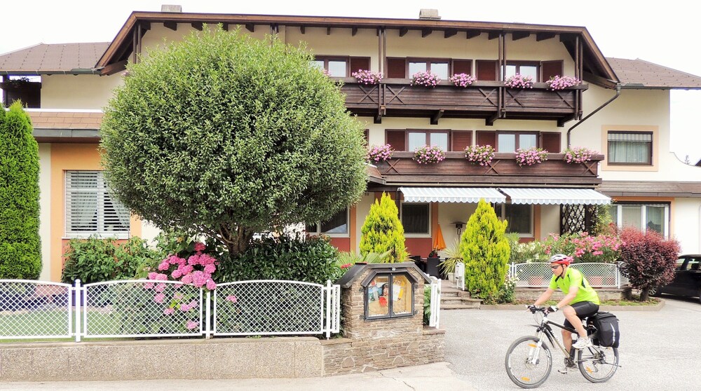 Ferienwohnungen Eva - last minute hotel in Unknown City