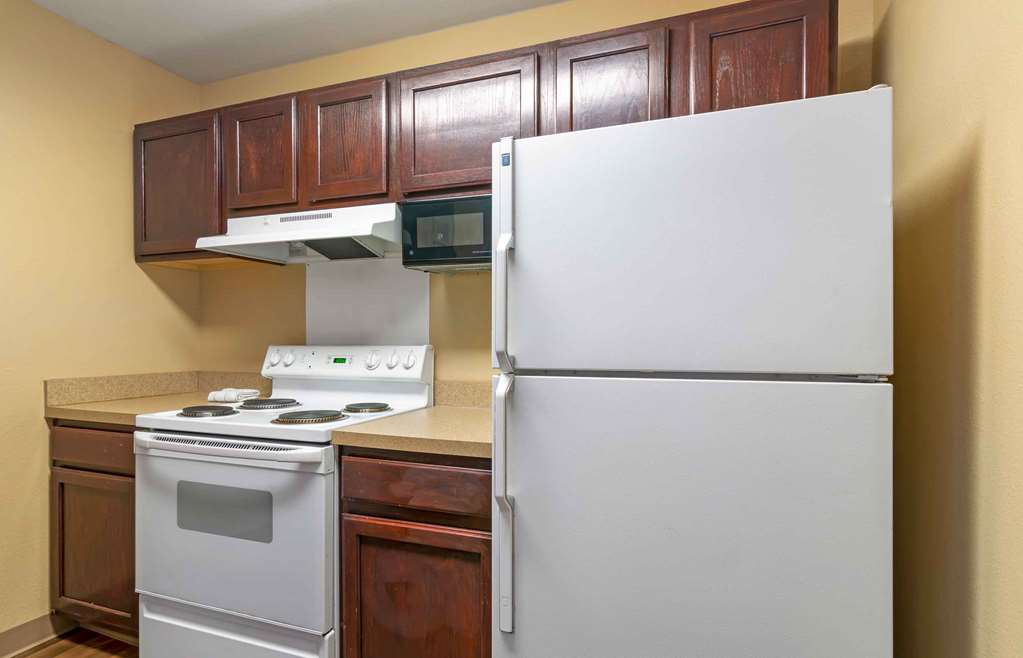 Extended Stay America Overland Park Metcalf - photo 22