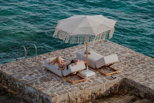 Splendid Mykonos Waterfront Villa — 4-Star Luxury Hotel in Mykonos, Greece