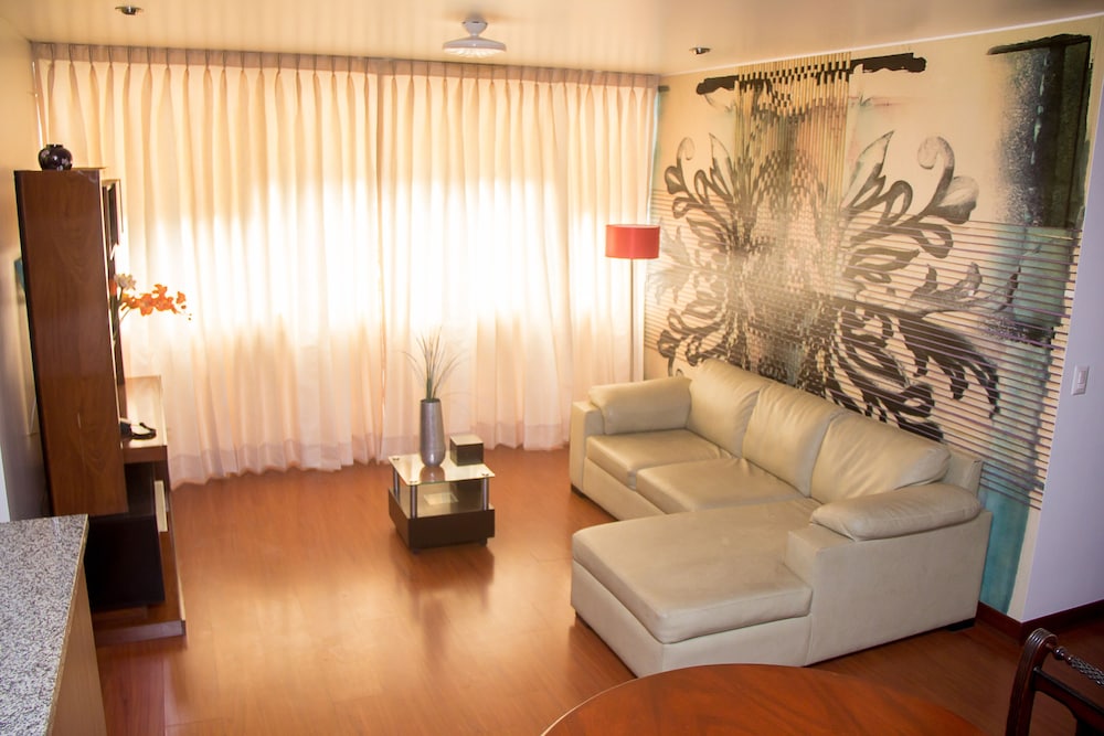 Departamento Familiar Platino — 4-Star Luxury Hotel in Lima, Peru