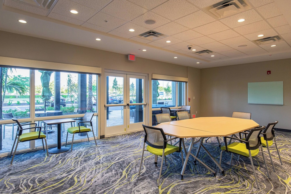 TownePlace Suites by Marriott Naples - photo 28