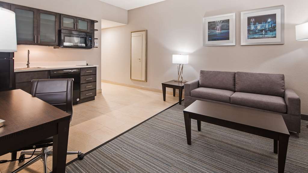 Best Western Plus Wilkes Barre Scranton Airport Hotel - photo 14